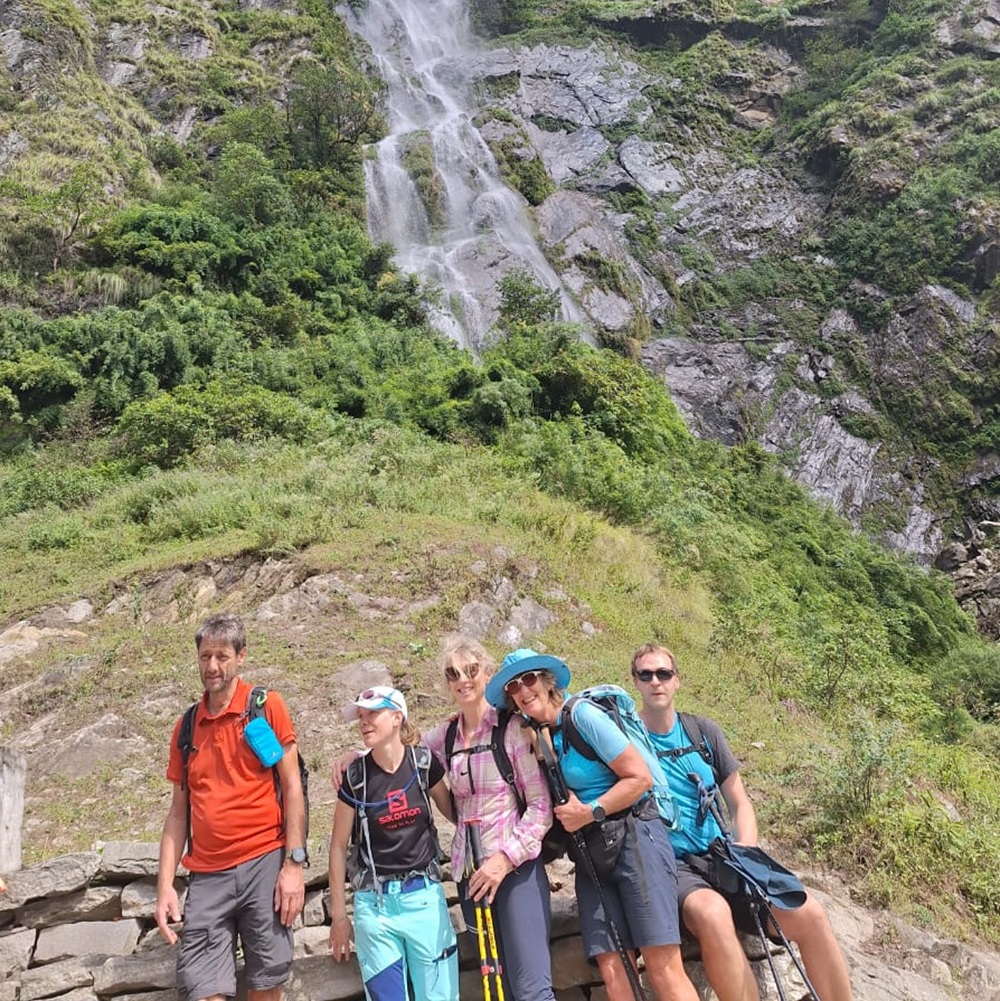 Shyala (3,480 m) - Pung Gyen Gompa - Samagaun (3,520 m)